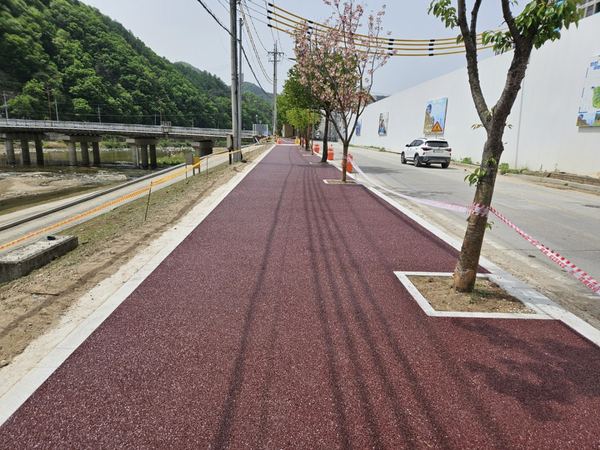 화천 보도 시공 현장 사진